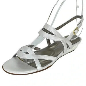 NWOB Rockport Zandra Pearlescent Faux Leather Womens Slingback Sandals